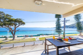 Shoal Towers, 6 -11 Shoal Bay Rd - Air Conditiong - Wifi - Stunning water views & perfect location